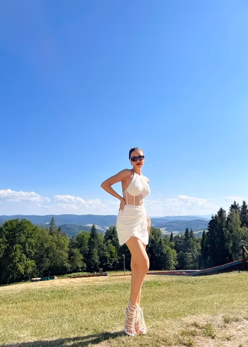 Từ Ba Lan, Á hậu Kim Duyên liên tục cập nhật hình ảnh của bản thân ở cuộc thi Miss Supranational 2022- Hoa hậu Siêu quốc gia. Ảnh: Miss Supranational -Vietnam