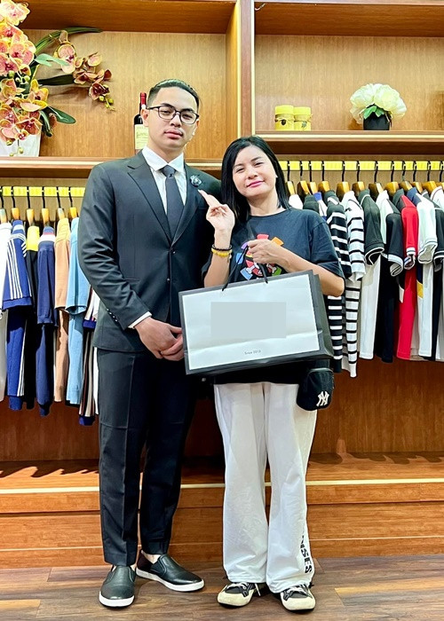 Hồ Thái Thiên Minh - con trai của Cát Phượng - Thái Hòa đang chuẩn bị cho kỳ thi tốt nghiệp THPT Quốc gia 2022.