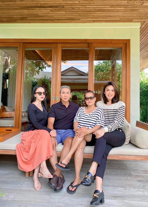 Đào Bá Lộc cũng thoải mái tâm sự, chia sẻ về những mối quan hệ tình cảm với mẹ.