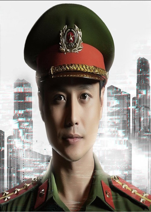 Trong phim “Đấu trí” sắp lên sóng, Thanh Sơn vào vai chính tên Lê Anh Vũ - Đại úy, phó trưởng phòng CSKT PC03 tỉnh Đông Bình. Đây là lần thứ 2 Thanh Sơn vào vai một chiến sĩ công an. Trước đó, vào năm 2013, nam diễn viên vào vai sinh viên Học viện cảnh sát trong phim “Chạm tay vào nỗi nhớ”. Ảnh: FBNV