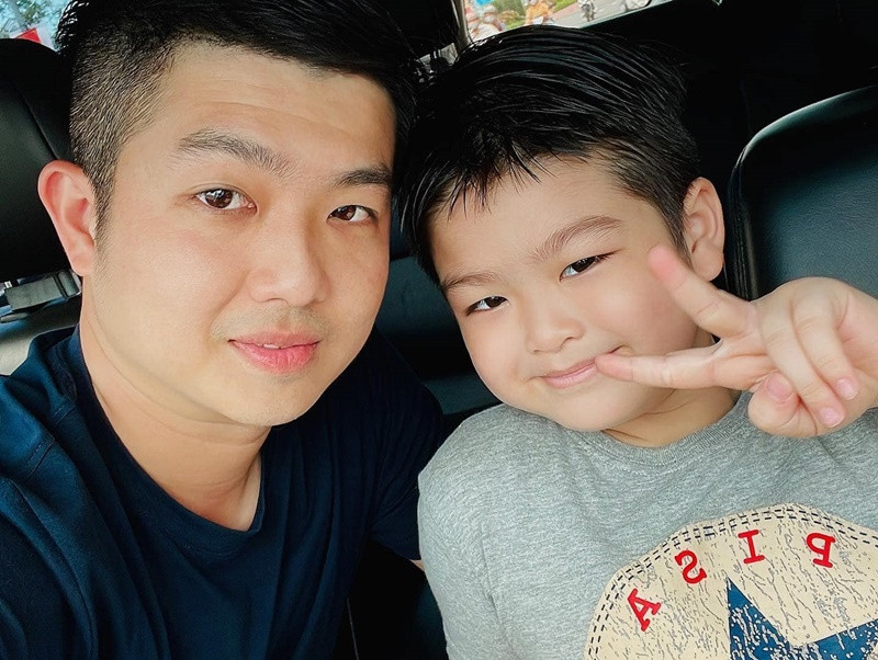 Nữ diễn viên mong con trai nghe lời bố, ông bà nội và hy vọng sau này con trai lớn, sẽ hiểu được tình cảm của cô dành cho con nhiều như thế nào.