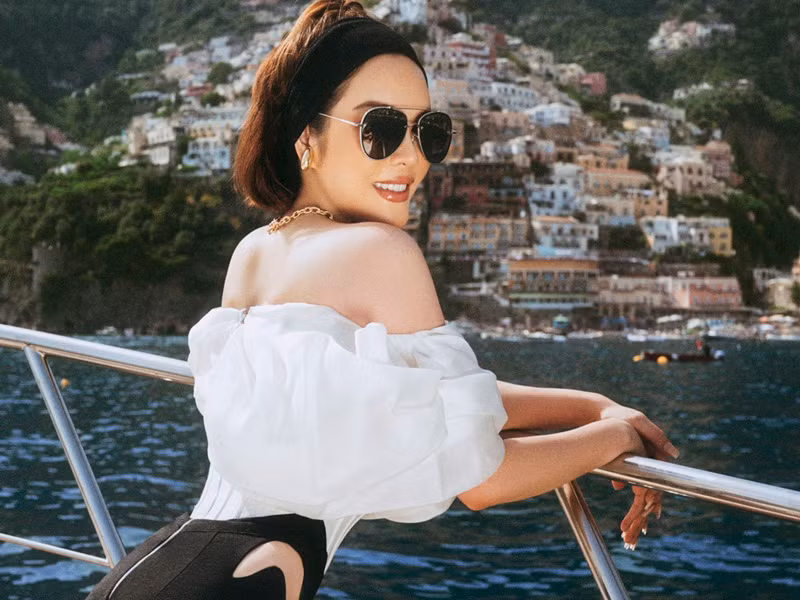 Những bức ảnh mặc áo tắm hiếm hoi của nữ diễn viên luôn nhận được sự chú ý của nhiều khán giả.