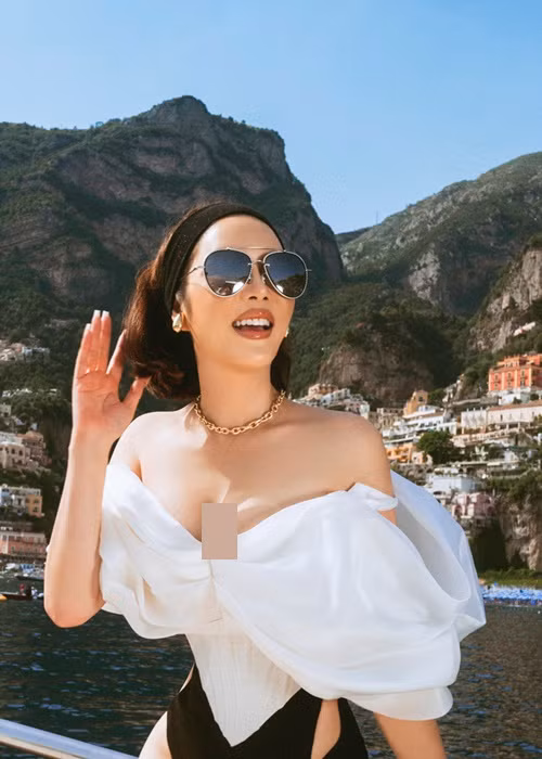 Lý Nhã Kỳ không mấy khi khoe hình ảnh diện bikini.