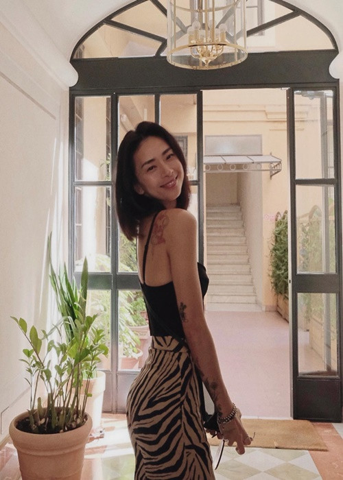 Nàng đả nữ rạng rỡ hơn hẳn sau khi hội ngộ Huy Trần.