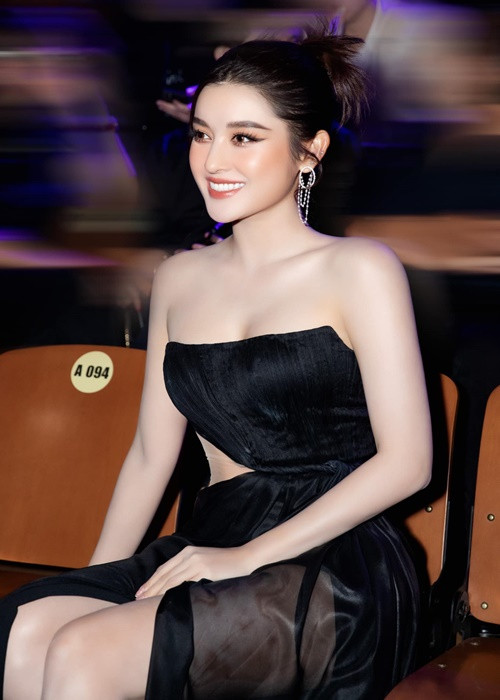 Huyền My còn cho biết, cô đã thay đổi nhiều trong cách yêu, trong đó có việc từ bỏ thói quen kiểm soát bạn trai.