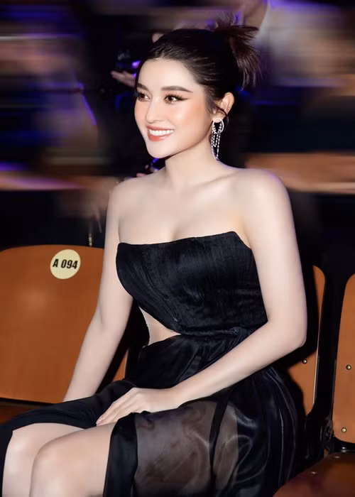 Huyền My còn cho biết, cô đã thay đổi nhiều trong cách yêu, trong đó có việc từ bỏ thói quen kiểm soát bạn trai.