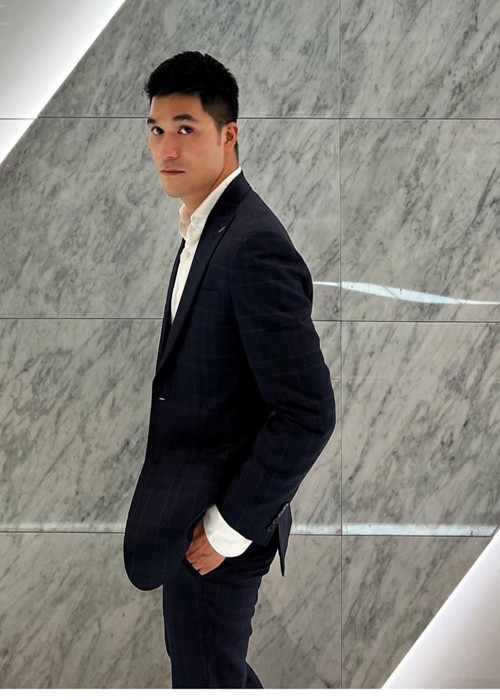 CEO Bảo Hoàng không chỉ có tài mà còn điển trai, lịch lãm. Ảnh: FBNV