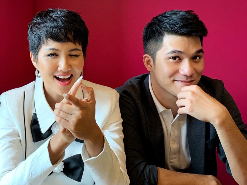 Bảo Hoàng là CEO của đơn vị sở hữu bản quyền Hoa hậu Hoàn vũ Việt Nam. Anh từng đồng hành cùng H'hen Niê tại Hoa hậu Hoàn vũ Thế giới 2018. Ảnh: FBNV