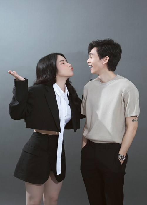 Trong chương trình, Mie còn trải lòng về công việc DJ với nhiều thị phi.