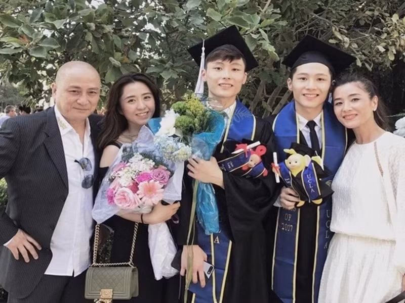 Thang Trấn Nghiệp trải qua 2 cuộc hôn nhân. Anh hiện sống cùng người vợ kém anh 25 tuổi. Ảnh: Vietnamnet