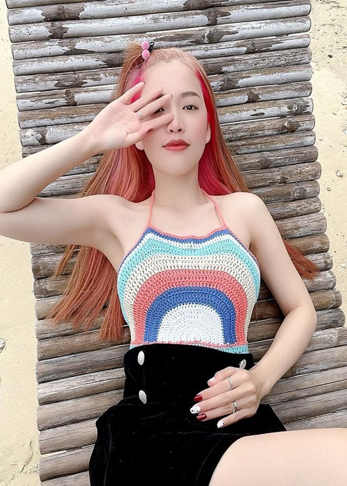 Puka chưa lập gia đình. Cô từng hẹn hò đạo diễn Diệp Tiên trong 3 năm. Cả hai chia tay khi Diệp Tiên sang Mỹ định cư. Sau mối tình này, Puka trở nên kín tiếng. Khoảng 2 năm trở lại đây, cô vướng nghi vấn hẹn hò Gin Tuấn Kiệt.