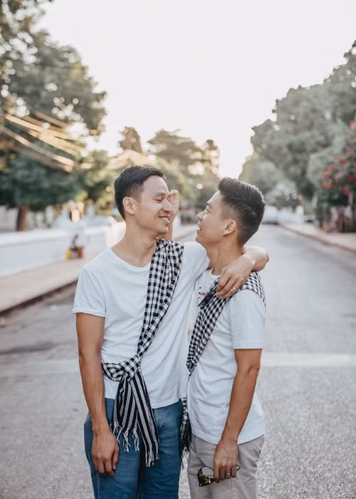 Sơn Đoàn chia sẻ trên Vnexpress: "Mưu cầu hạnh phúc, lập gia đình, sinh con đẻ cái là mơ ước chung của nhiều người không chỉ riêng gì chúng tôi. Bây giờ chúng tôi có sức khỏe, gia cảnh ổn định nên việc quyết định có con đến cũng tự nhiên thôi, và chúng tôi nghĩ mình chín chắn đủ để đưa đến quyết định này".