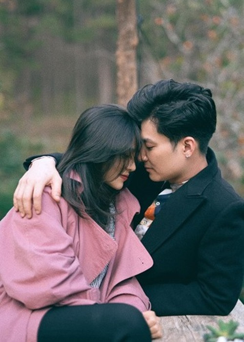 Kể từ khi công khai hẹn hò, Phi Hùng liên tục khoe ảnh bên người yêu kèm lời ngọt ngào dành cho nửa kia. Phía Trần Yến cũng dành lời yêu thương cho bạn trai. Ảnh: FBNV