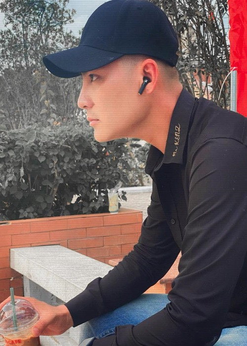 Gần đây, chồng cũ Lâm Khánh Chi hạn chế đăng ảnh bên Trần Yến hay nhắc đến bạn gái. Ảnh: FBNV