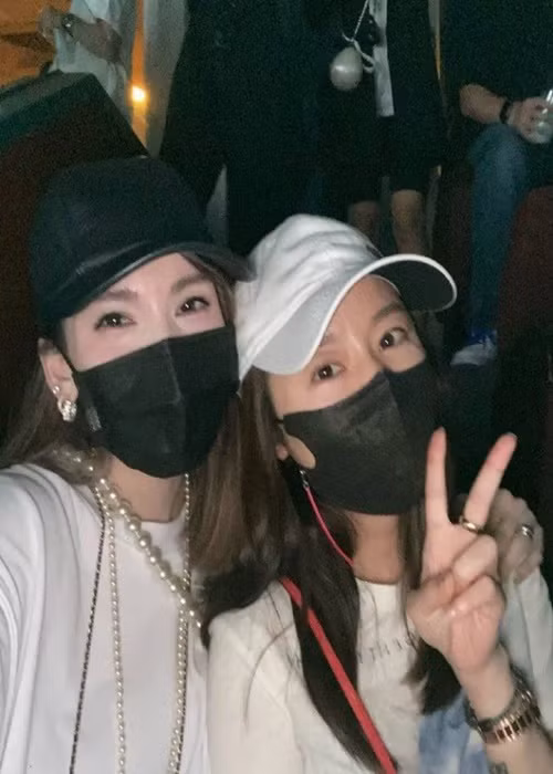 Trước đó, khi Trần Nhược Nghi - vợ Lâm Chí Dĩnh đăng tải bài viết về tình trạng của tài tử trên trang cá nhân, Lâm Tâm Như để lại bình luận động viên: "Cố lên em, hãy giữ sức khỏe và chăm sóc cho bản thân nữa nhé". Ảnh: Sức khỏe và đời sống