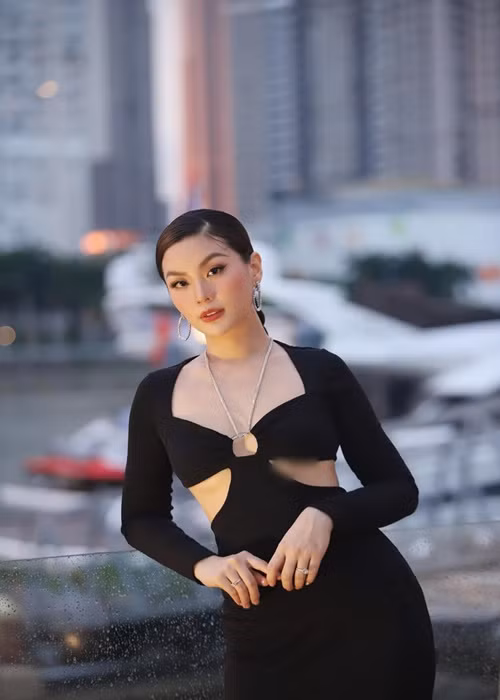 Ông xã của Diễm Trang là doanh nhân Xuân Du. Nàng á hậu nhận lời cầu hôn từ bạn trai chỉ trước đêm chung kết Hoa hậu Việt Nam 2 ngày. Trước đó, cả hai có 2 năm hẹn hò.