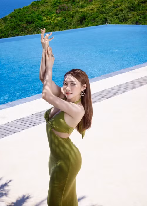 Thùy Chang trẻ trung, gợi cảm không kém cạnh bất kì mỹ nhân Việt nào.