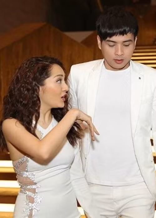 Theo Yan, khi được hỏi về mối quan hệ với Bảo Anh, Hồ Quang Hiếu từng chia sẻ rằng anh và Bảo Anh không còn giữ liên lạc với nhau nữa. "Tôi và Bảo Anh đã lâu không liên lạc, là bạn cũng không. Thỉnh thoảng thấy sản phẩm âm nhạc mới của Bảo Anh, tôi cũng có vào xem để xem cô ấy thay đổi như thế nào", nam ca sĩ nói. Ảnh: Vietnamnet