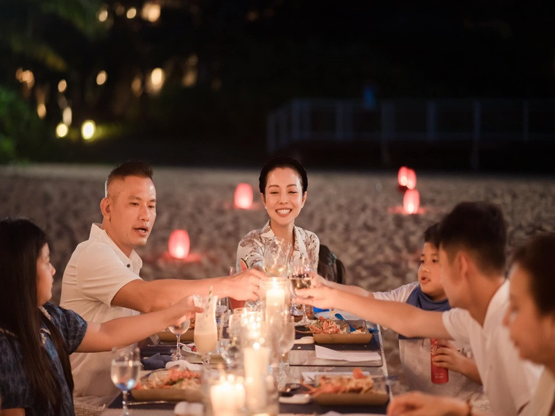 Cuộc sống của Jennifer Phạm thực sự đầy viên mãn khiến ai cũng phải ghen tỵ.