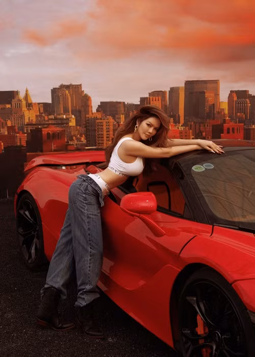 Lý Nhã Kỳ hưởng ứng xu hướng nội y thể thao được nhiều ngôi sao yêu thích.