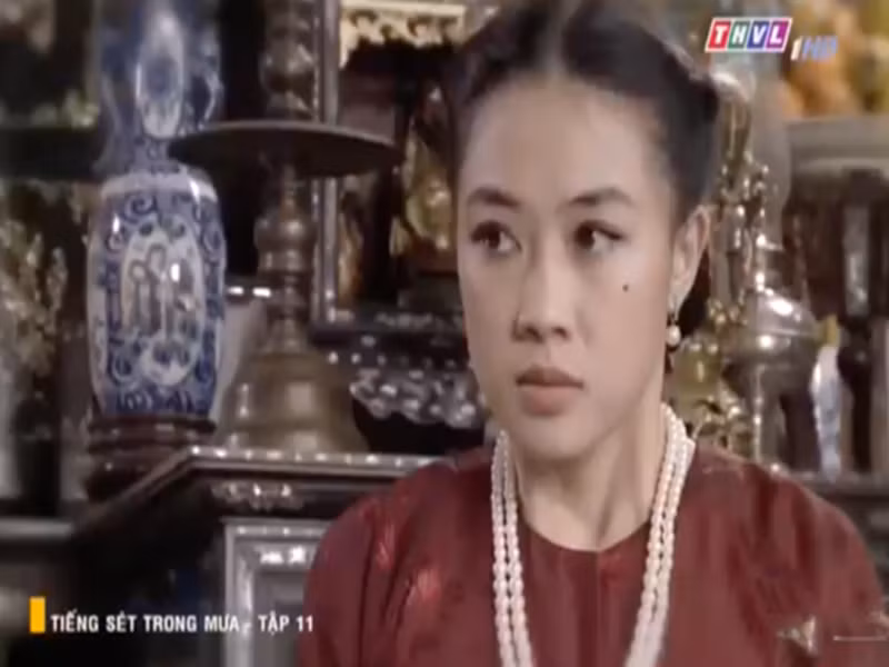 Trong "Tiếng sét trong mưa", bà xã Lê Huỳnh vào vai bà Hội lúc trẻ.