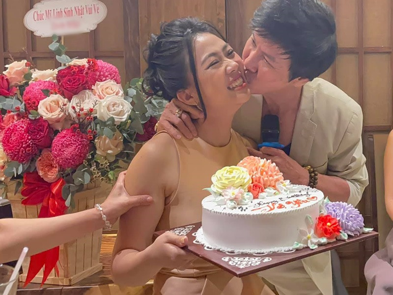 Mỹ Linh cho hay, từ ngày về chung một nhà với Lê Huỳnh, cô thấy chuyện đúng sai không quan trọng bằng việc hai vợ chồng hòa thuận.