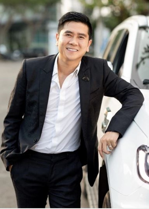 Năm 2016, ông xã của Lưu Hương Giang là một trong hơn 300 nghệ sĩ được nhà nước phong tặng danh hiệu Nghệ sĩ Ưu tú. Ảnh: Dân Trí