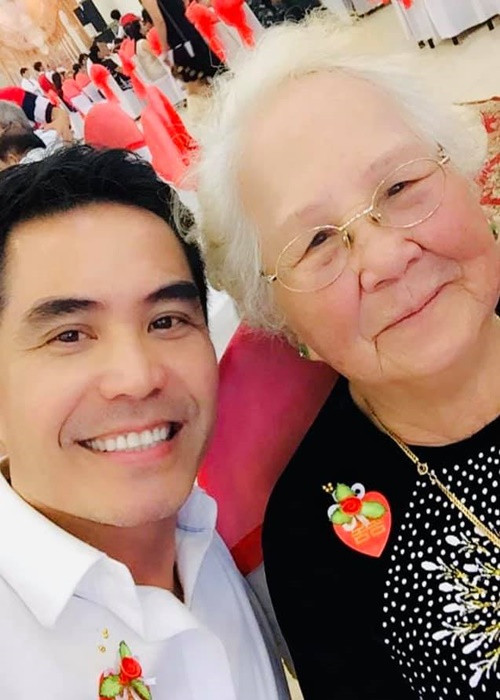 Trung Dũng dành nhiều thời gian cho gia đình ở tuổi 49.