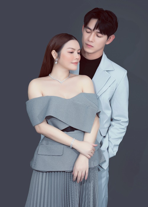 Còn Lý Nhã Kỳ cho biết, thời điểm sản xuất phim, cô được gợi ý mời Song Luân tham gia vì ngoại hình lãng tử cùng gương mặt điển trai.