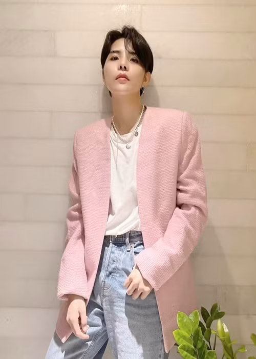 Ở tuổi 30, phương châm sống của ca sĩ Vũ Cát Tường là làm điều mình muốn, làm điều mình thích và làm điều mình tự hào. Vì thế, cô đã quyết định công khai giới tính thật. Ảnh: FBNV