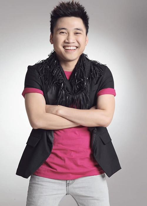 “Thánh hát nhép”chia sẻ, ban đầu, anh rất e dè khi đề cập đến vấn đề giới tính vì sợ mất fan, khán giả. Tuy nhiên, khi nhận ra điều khán giả quan tâm nhất là sự lao động và cống hiến của nghệ sĩ, anh quyết định thẳng thắn công khai giới tính thật của mình. Ảnh: FBNV