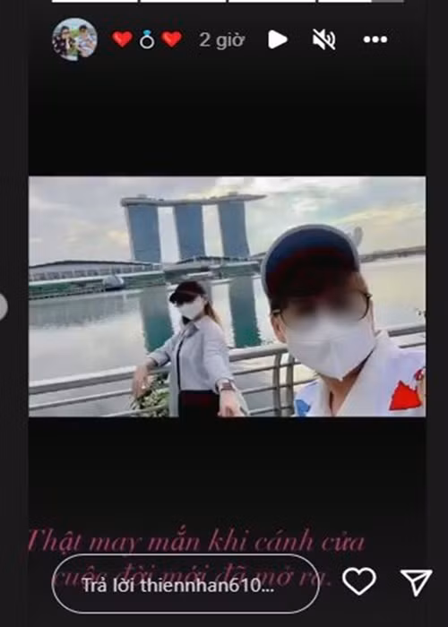 Thiện Nhân dọn khỏi nhà và sống cùng N.T từ tháng 1/2022. Mới đây, cô cắt đứt liên lạc với gia đình để đòi lại quyền truy cập fanpage mang tên mình. Ảnh cắt từ clip