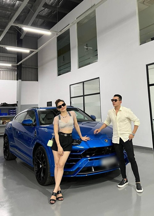 Phương Trinh đáp trả antifan: “Có uy tín để vay ngân hàng không phải dễ nha anh, nên cho dù có vay cũng là điều bình thường. Và cũng chia sẻ với anh luôn là xe em đang không có vay bất kỳ ngân hàng nào anh nhé”.