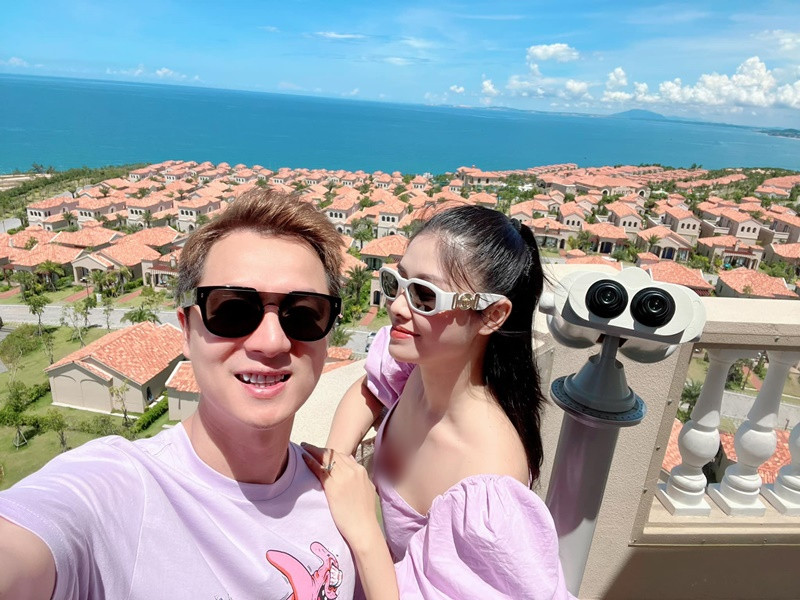 Thủy Anh thoải mái diện những trang phục giúp cô những lợi hình thể đẹp.