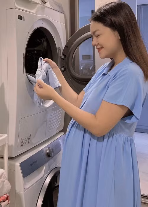 Ngay lập tức, nữ ca sĩ để lại cảm xúc "phẫn nộ" dưới bình luận kém duyên.