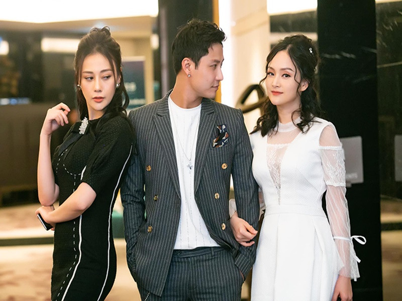 Trong bộ phim truyền hình "Nàng dâu order", Lan Phương và Phương Oanh là tình địch của nhau khi cùng yêu Thanh Sơn.