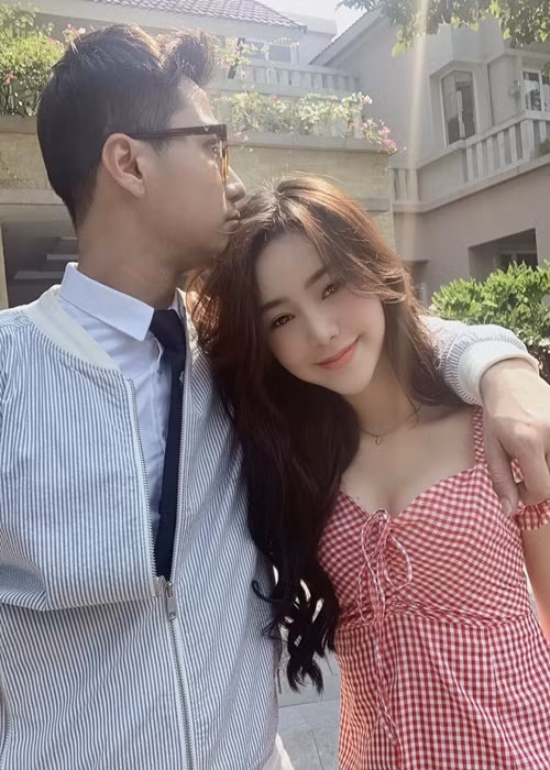 Quỳnh Kool cũng từng là bạn diễn của Thanh Sơn. Cả hai hợp tác trong "Nàng dâu order" và "Đừng bắt em phải quên".