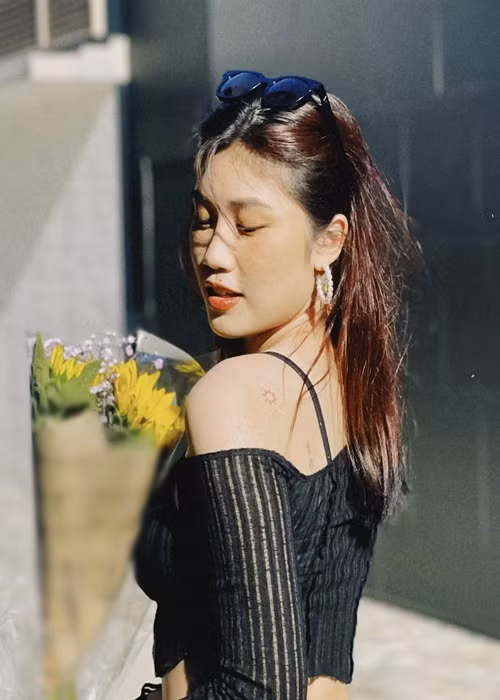 Con gái Cát Tường đang du học nên muốn tập trung hoàn thành hết khóa học của mình.