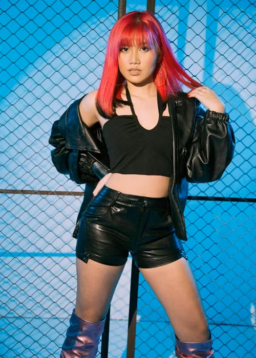 Nauy luôn ủng hộ mẹ sống hết mình và hẹn hò với người kém tuổi.