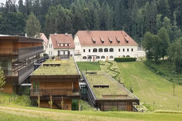 Dự án này là sự kết hợp của công trình và cảnh quan để con người gần gũi với thiên nhiên hơn.