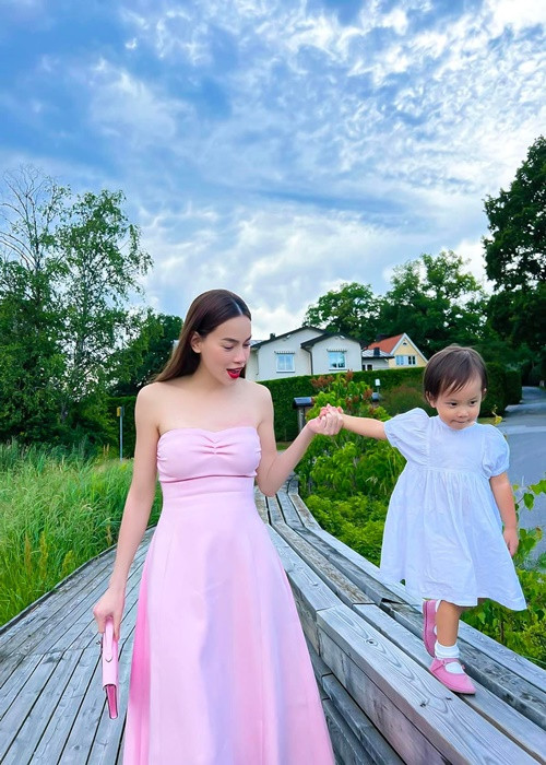 Bé Lisa và bé Leon có kỳ nghỉ hè thú vị ở Thụy Điển.