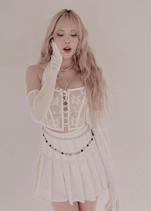 Năm 2021, Thiều Bảo Trâm gây chú ý khi nghi vấn chia tay tình tin đồn Sơn Tùng M-TP vì người thứ ba.