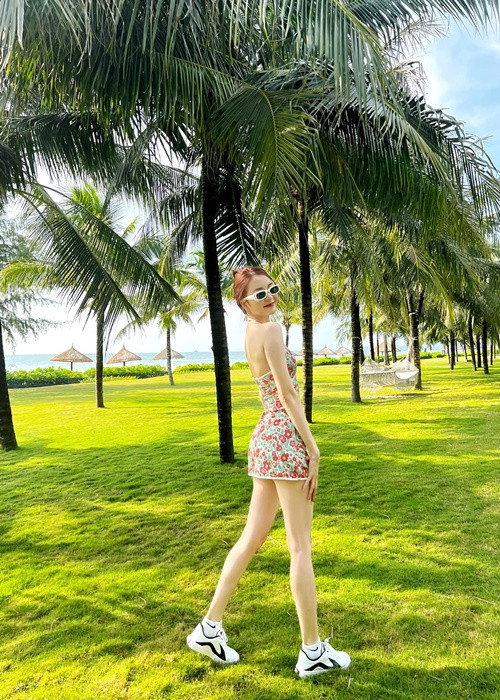 Thiều Bảo Trang ngày càng trẻ trung, gợi cảm, không còn là cô nàng tomboy hồi mới bước chân vào showbiz.