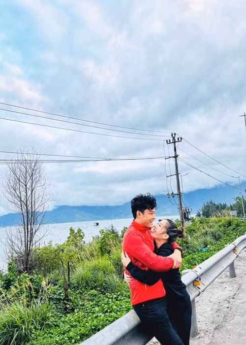 Vo dien vien Hong Dang dam dang the nao?