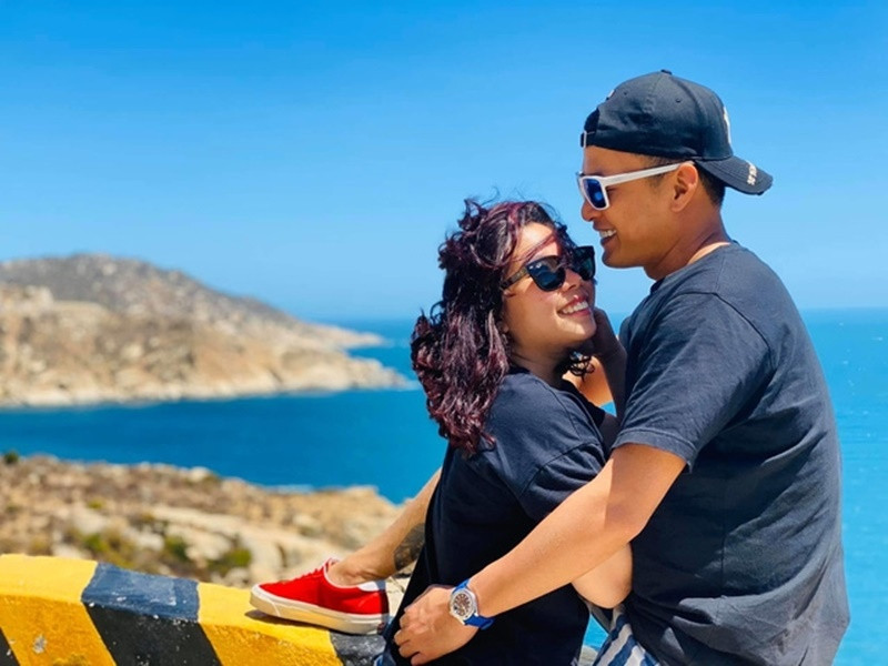 Bà xã của nam diễn viên “Thương ngày nắng về" không xinh như hot girl nhưng lại đảm đang, khéo léo. Ảnh: Thế giới điện ảnh