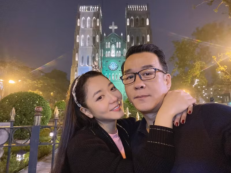 Ngoài ra, nam doanh nhân còn dành những lời có cánh cho bà xã.