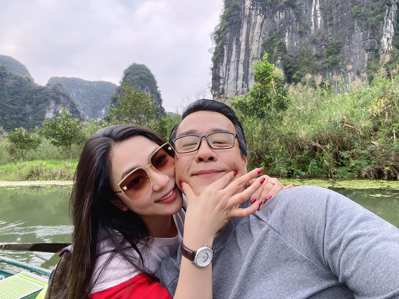 Có thể thấy, 2 tháng qua, cả hai tận hưởng cuộc sống hôn nhân đầy ngọt ngào.