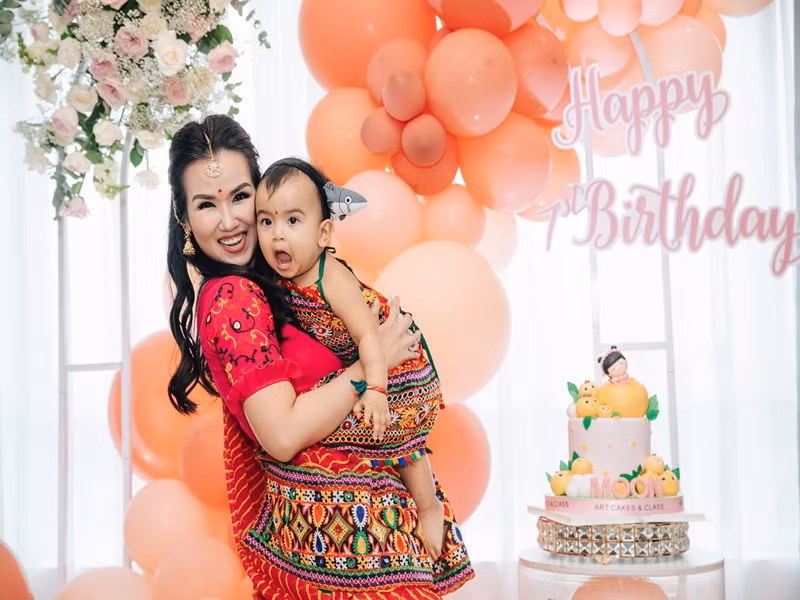 Võ Hạ Trâm tổ chức tiệc sinh nhật cho con gái tại nhà.