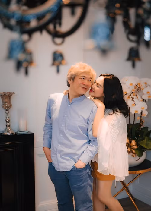 Thanh Lam chìm đắm trong men tình. Có lẽ vậy, nữ ca sĩ ngày càng trẻ đẹp.