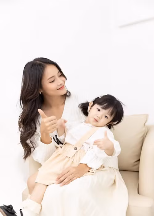 Trương Mỹ Nhân mắc hội chứng đa nang buồng trứng từ năm 17, 18 tuổi nên từng khó có con.